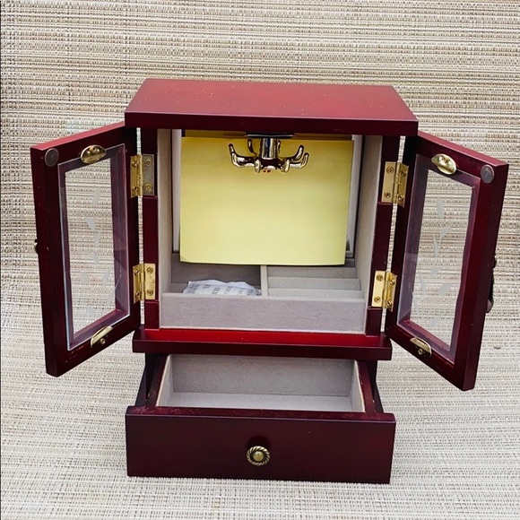 🎉HP🎉WOODEN JEWELRY BOX - Picture 4 of 7